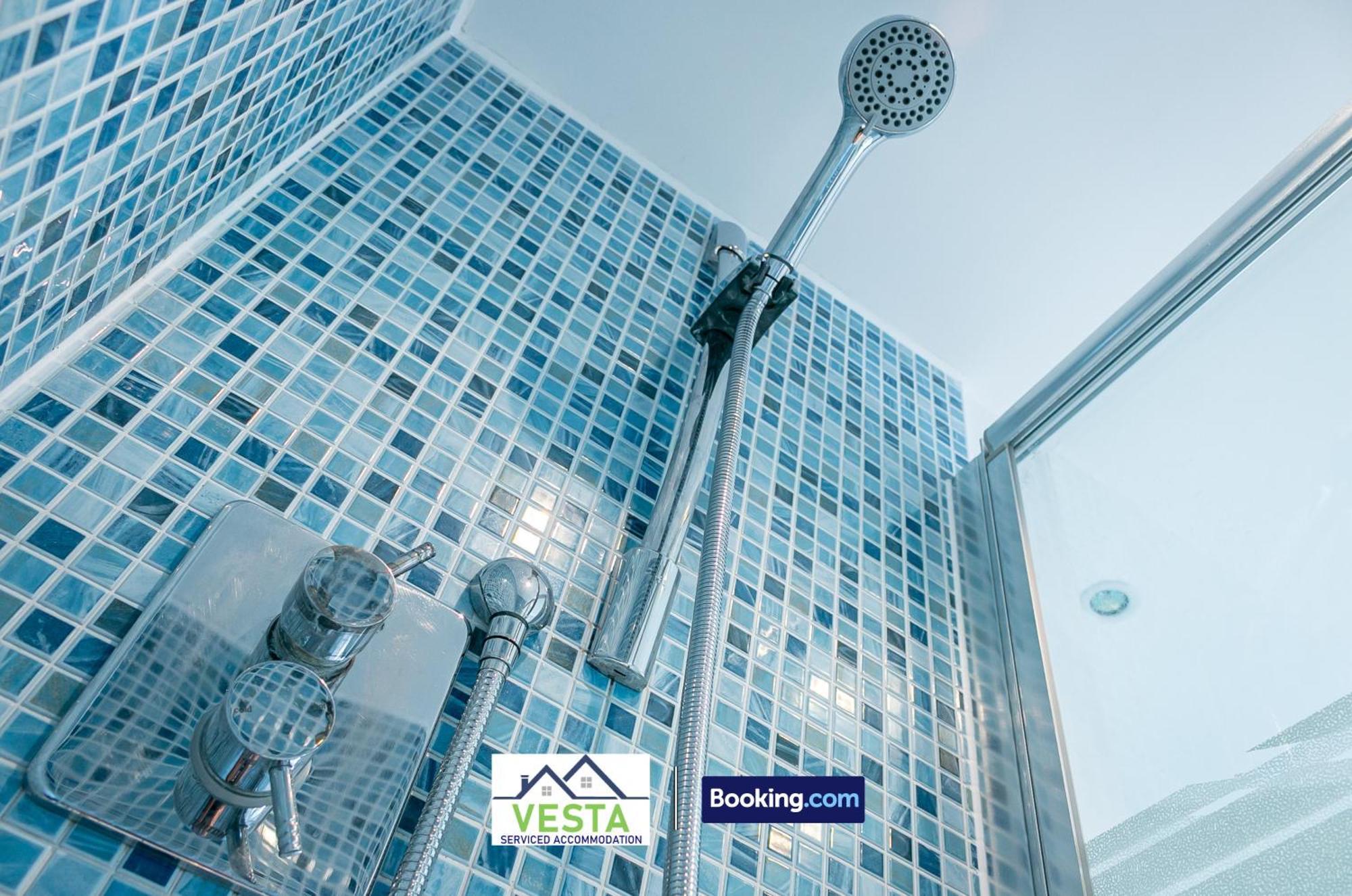 Three Bedroom Apartment By Vesta Serviced Accommodation & Short Lets Hatfield With Free Parking Екстериор снимка